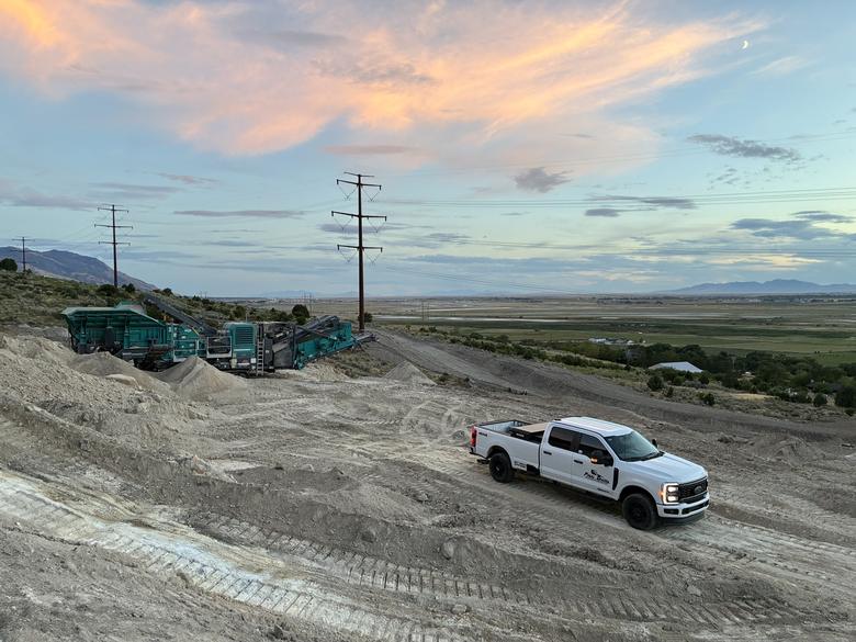 The crushing and screening yard at the end of the day